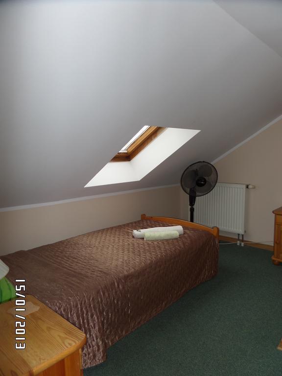 Willa Karis Warsaw Room photo